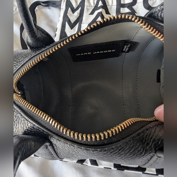 MARC JACOBS Duffle Mini Leather Top Handle Bag - Picture 7 of 9